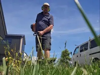 Weed Eating Service in Hamilton